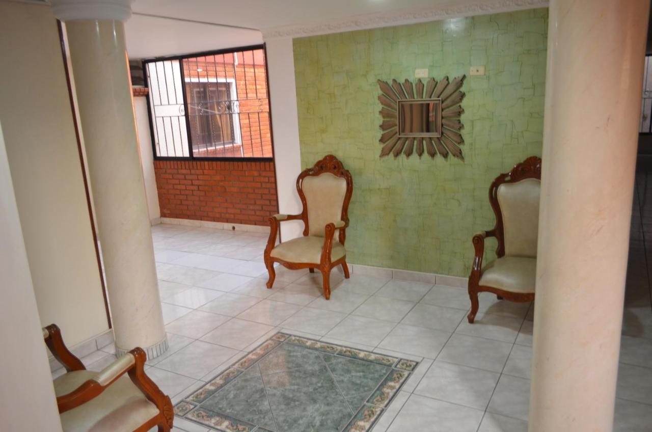 Hotel Balcon Llanero Кукута Экстерьер фото