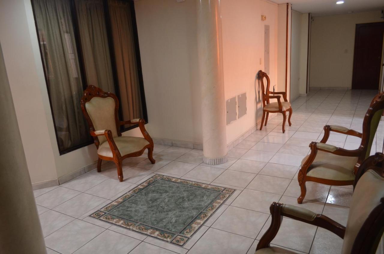 Hotel Balcon Llanero Кукута Экстерьер фото