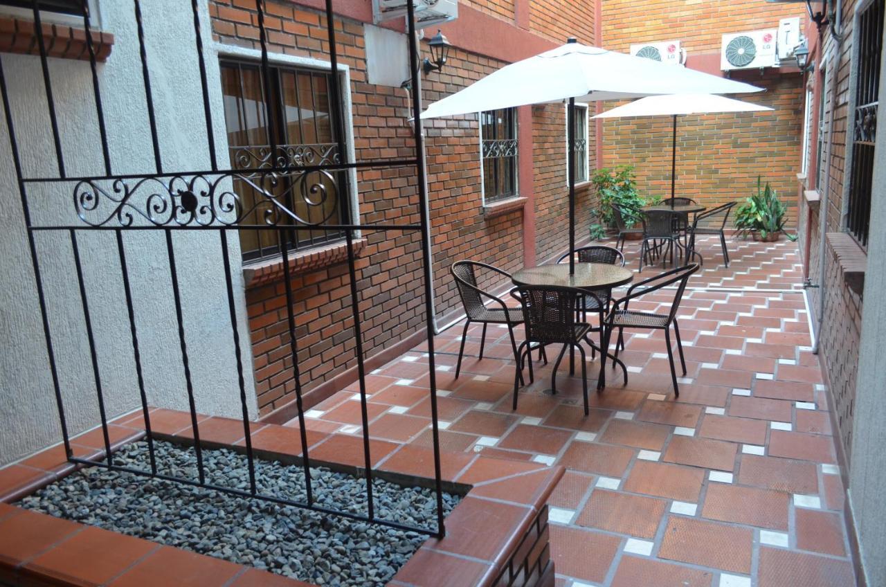 Hotel Balcon Llanero Кукута Экстерьер фото