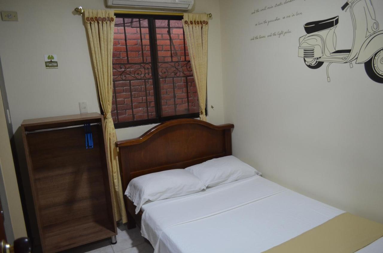 Hotel Balcon Llanero Кукута Экстерьер фото